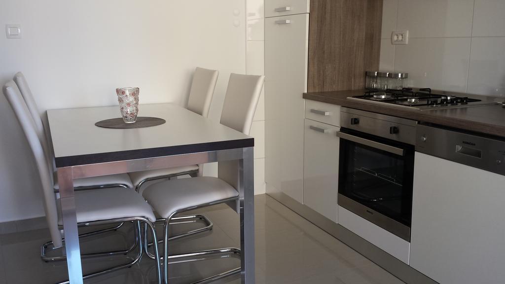 Apartment Sandrica Stomorska Habitación foto